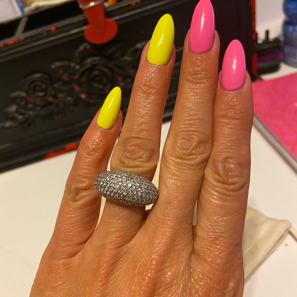 Beautiful chunky ring. Cubic zirconia.